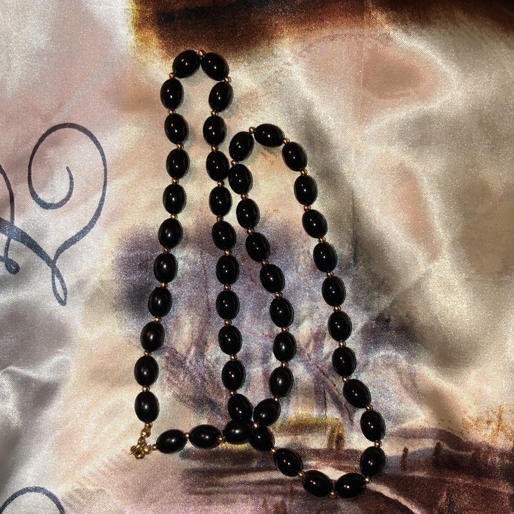 Black Gold Tone Beaded Necklace - Picture 5 of 6